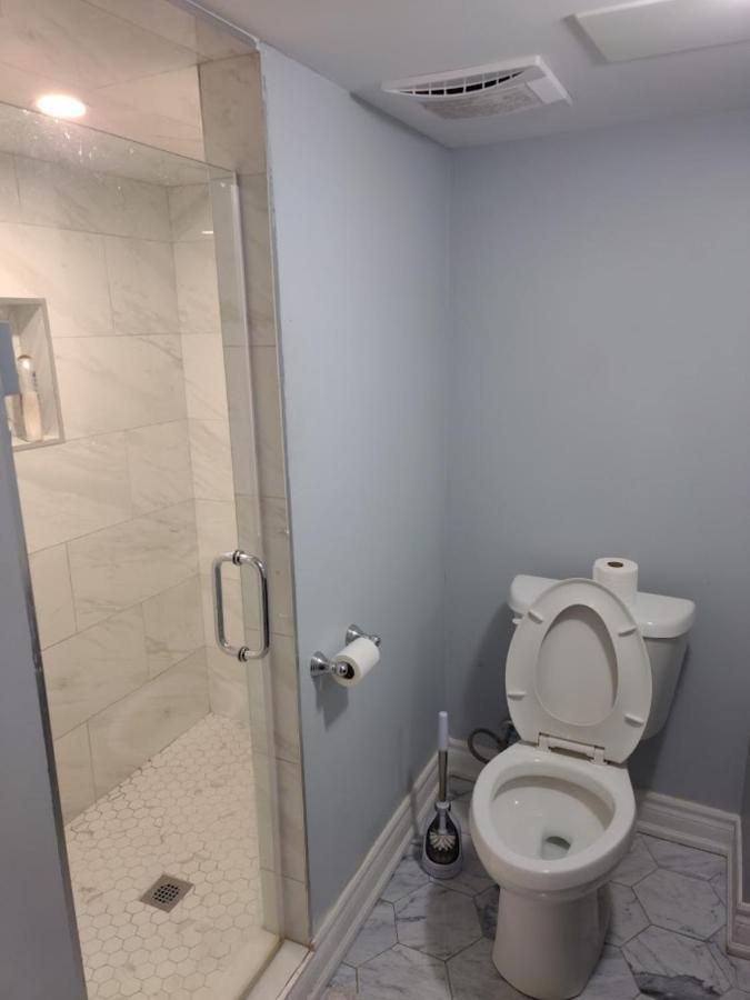 Prestige Accommodation Self-Contained 2 Bedrooms Suite Ajax Exterior photo